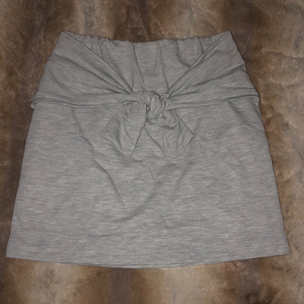 Bow skirt